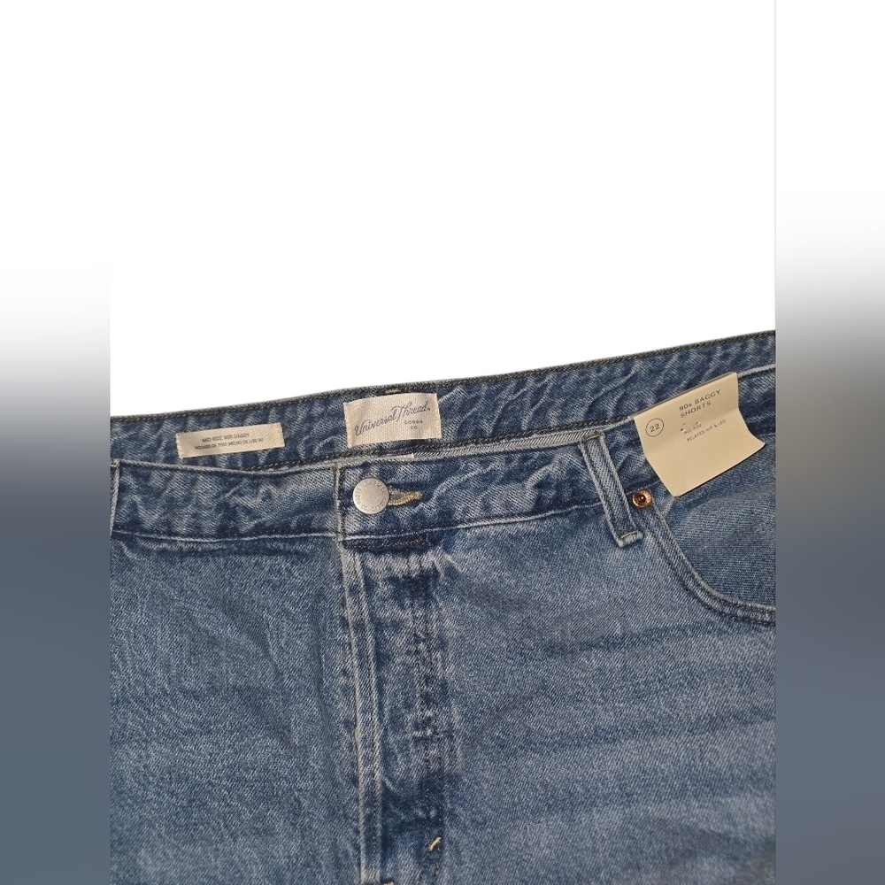 Women's Universal Thread, 90's Baggy Shorts, Size 22, NWT!! - Picture 3 of 3